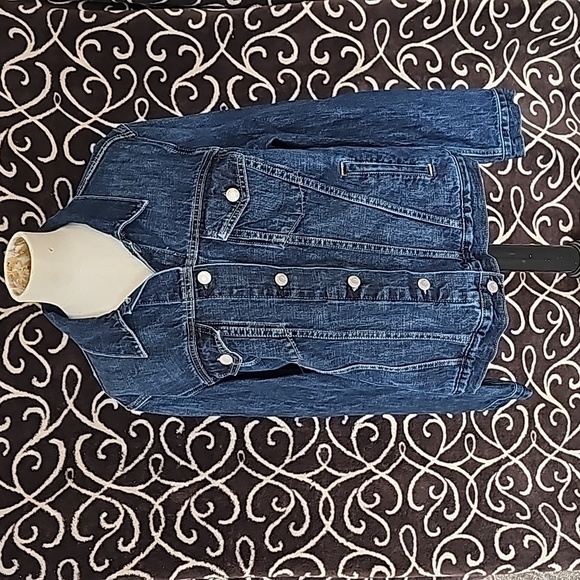 Jean Jacket - Picture 3 of 4